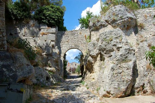 Saturnia via Clodia